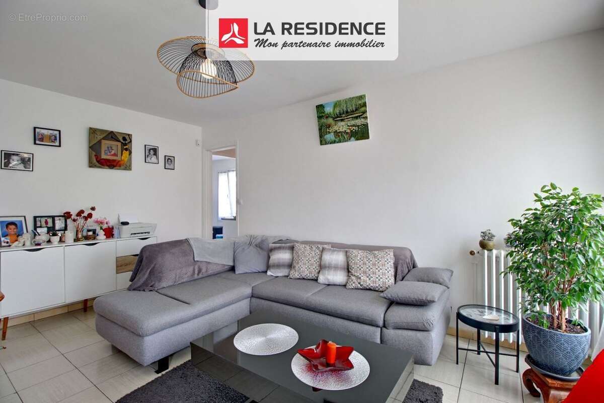 Maison à COURCELLES-SUR-SEINE