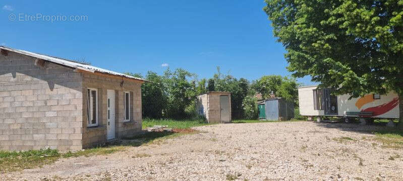 Terrain à VERDUN-SUR-LE-DOUBS