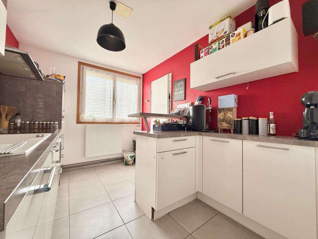 Appartement T4 - 2 chambres - balcon et parking privatif - photo 8