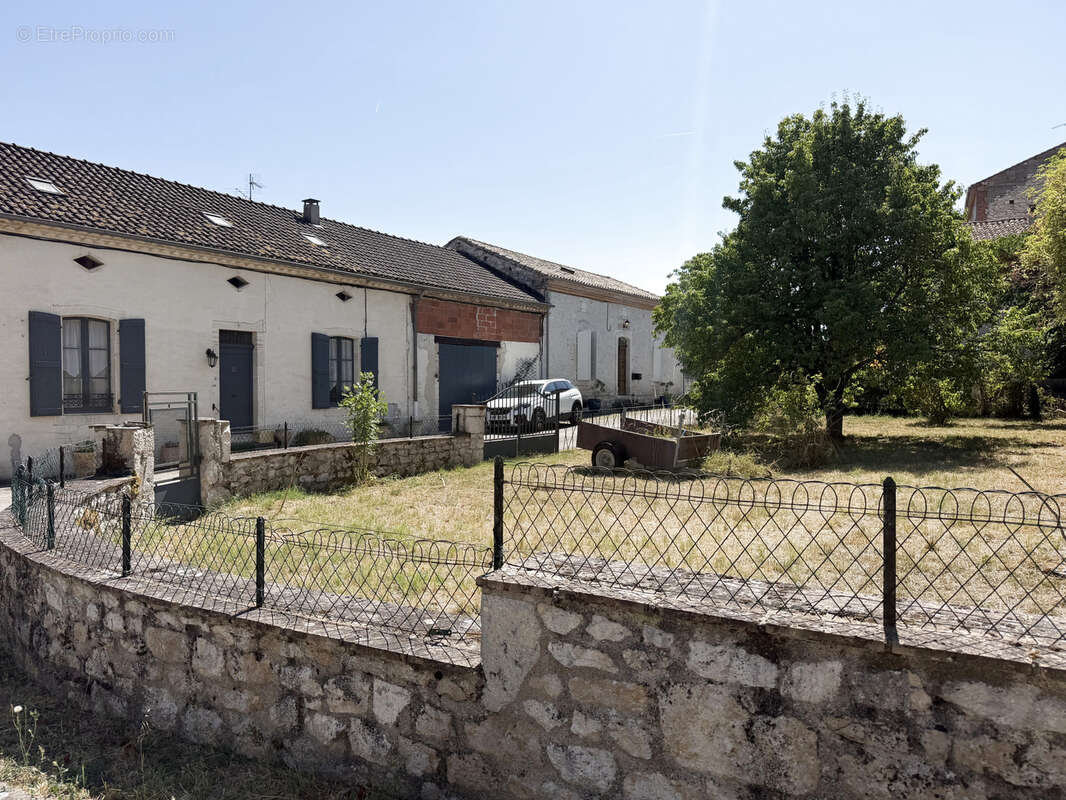 Propriété de caractère - photo 3