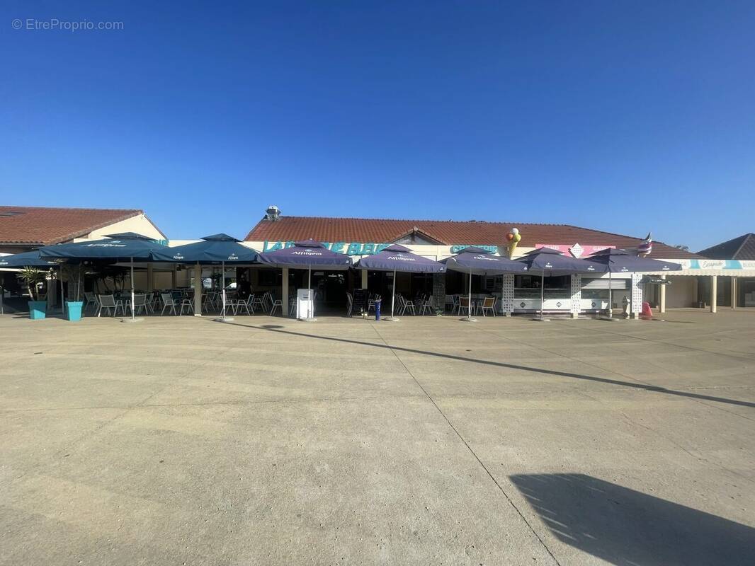 Autre à GIFFAUMONT-CHAMPAUBERT