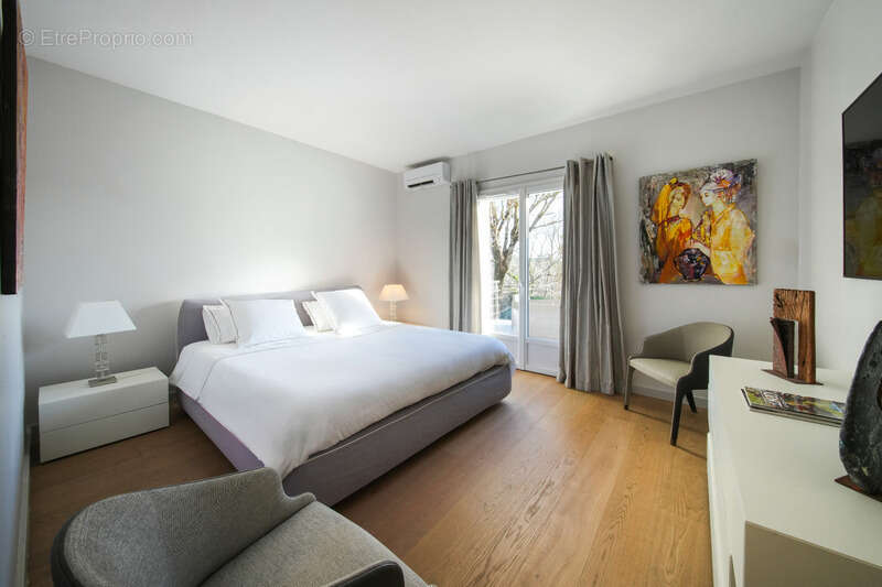 ASCAIN  Superbe maison familiale rénovée avec vue montagne - photo 9
