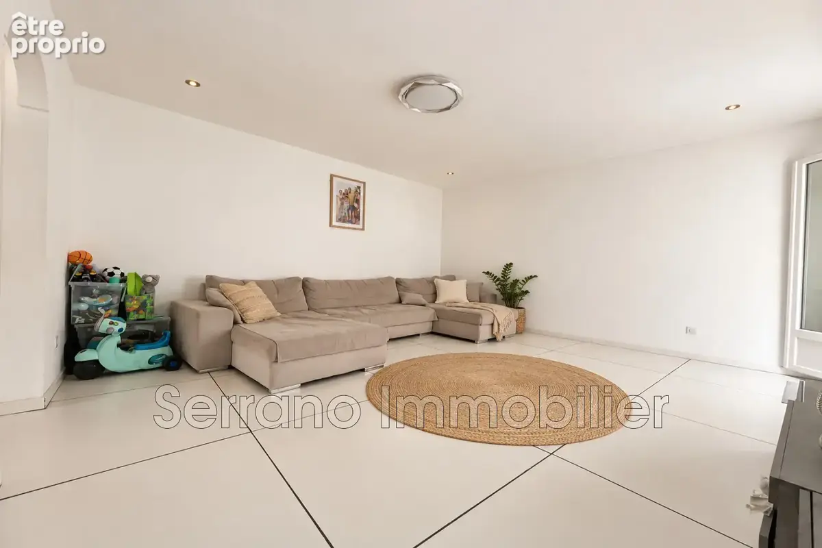 Maison 4 pièces 110 m² à vendre à Beaucaire (30300) - photo 3
