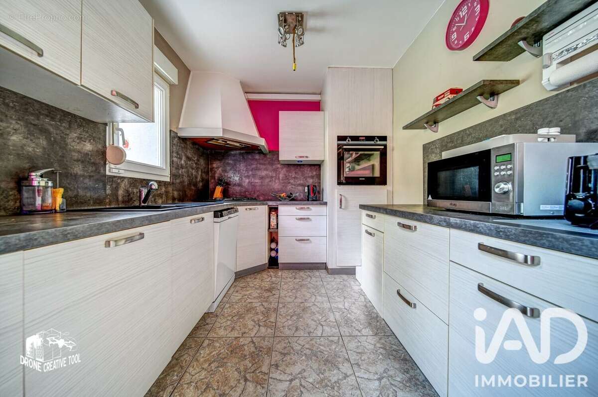 Maison 120 m² à Thil  - photo 5