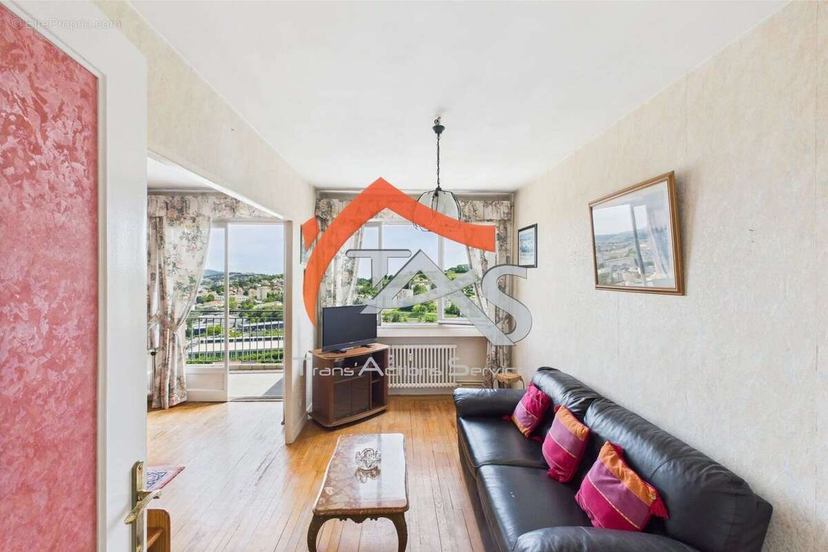 Appartement à SAINT-ETIENNE