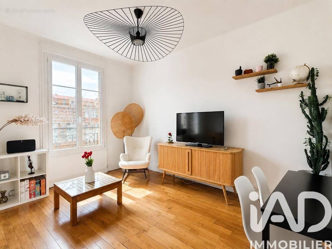 Photo 1 - Appartement à COURBEVOIE
