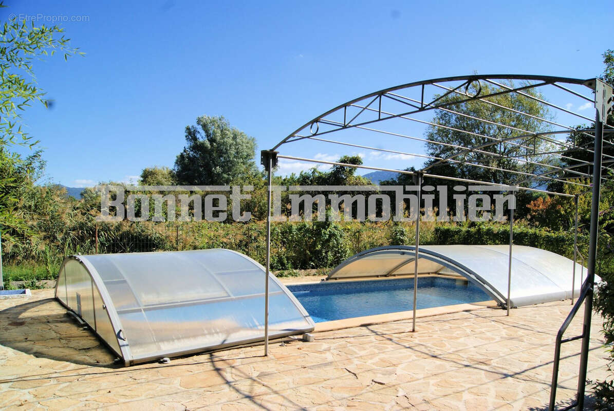 Maison à SAINTE-JALLE