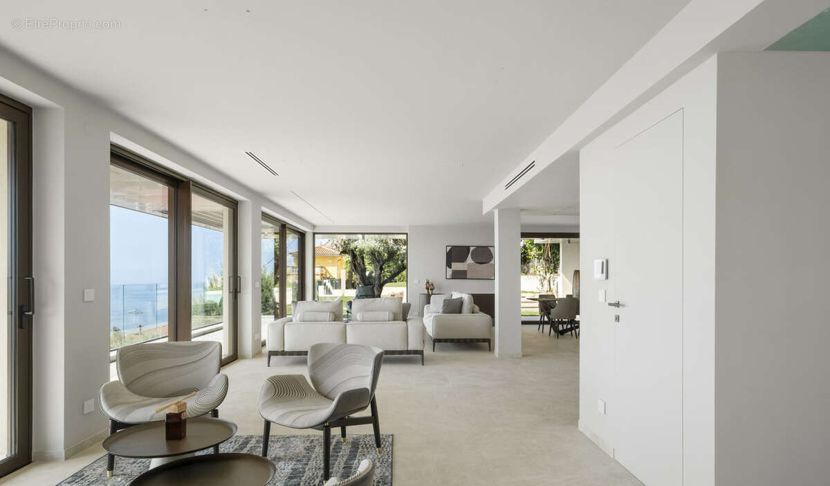 Maison à ROQUEBRUNE-CAP-MARTIN