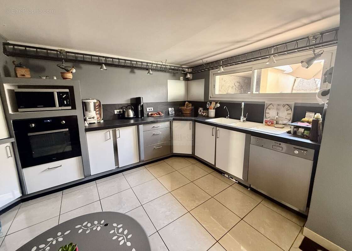 Maison 95 m² à Beziers  - photo 4