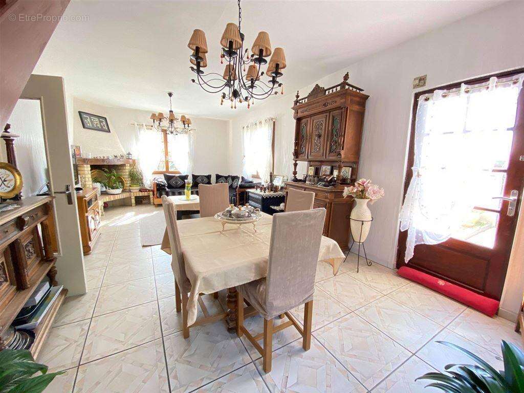 Maison 238 m² à Athies-Sous-Laon  - photo 8