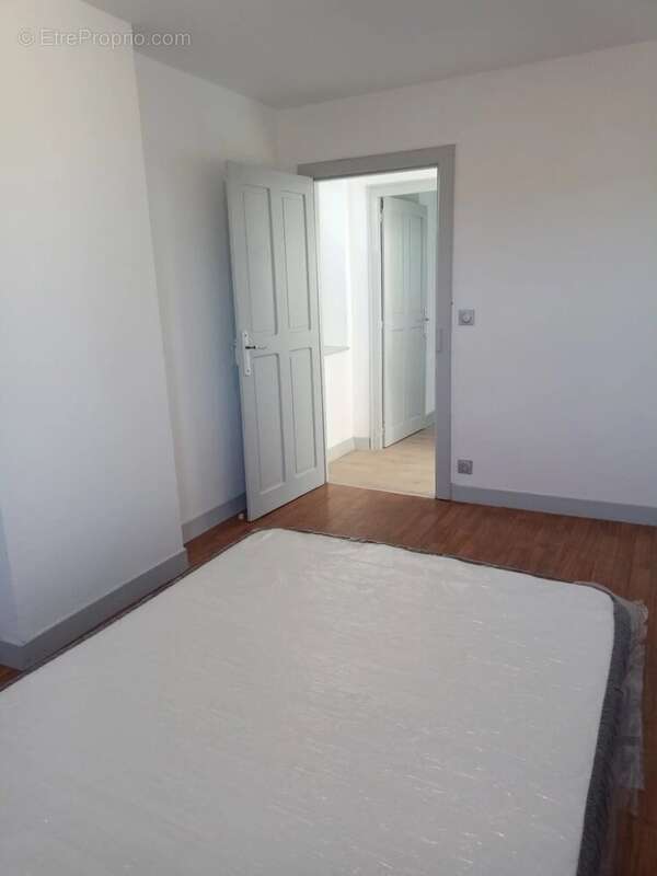 Appartement à MONTREDON-LABESSONNIE