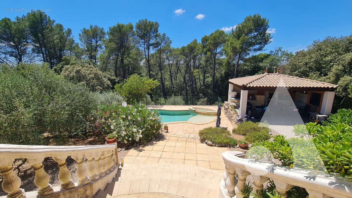 Maison à LORGUES