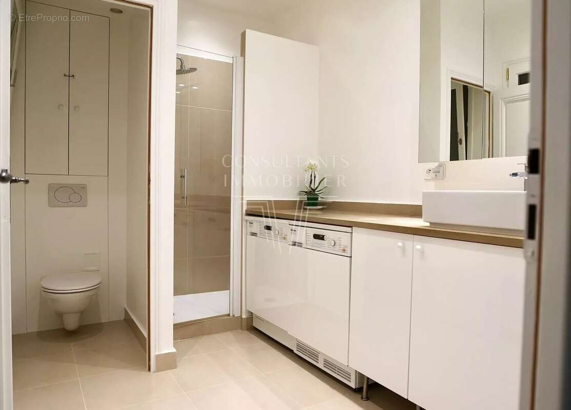 Appartement à PARIS-7E