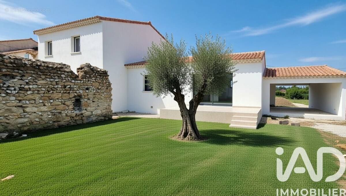 Photo 1 - Maison à CAMARET-SUR-AIGUES