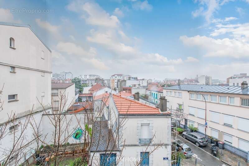 Appartement à LES LILAS
