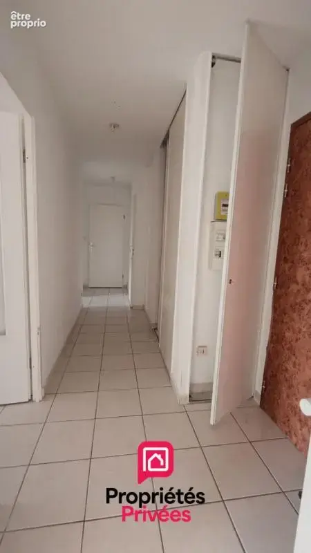 BESANCON Quartier Mallarmé - Appartement T 3 de 62 m2 environ, fonctionnel avec terrasse, cave et place stationnement couverte - photo 3