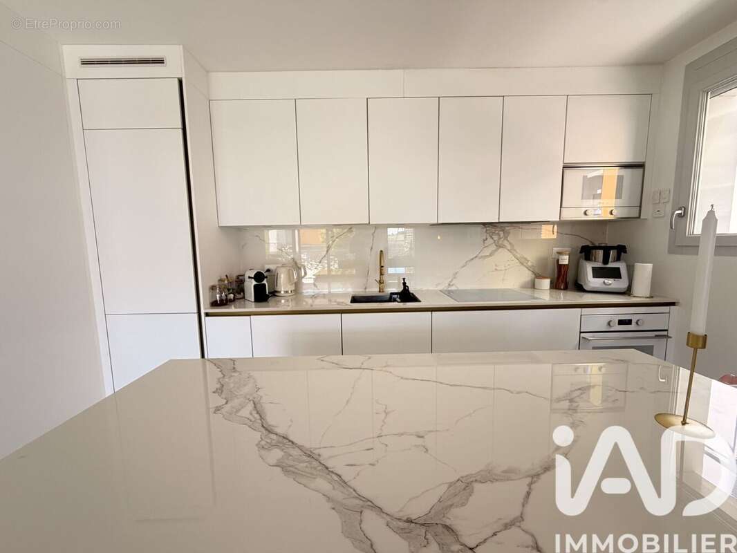 Appartement 82 m² à Saint-Genis-Pouilly  - photo 4