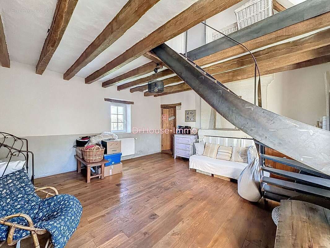 Maison à COUESMES