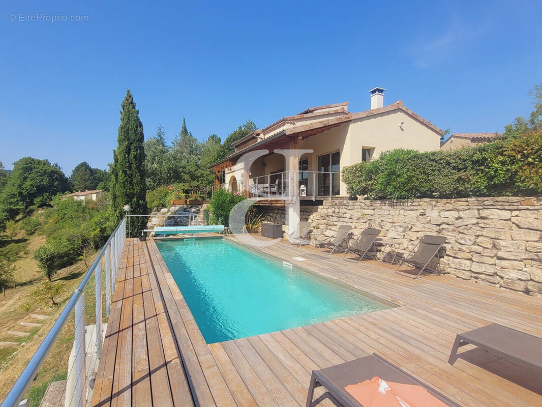 Maison à DIEULEFIT