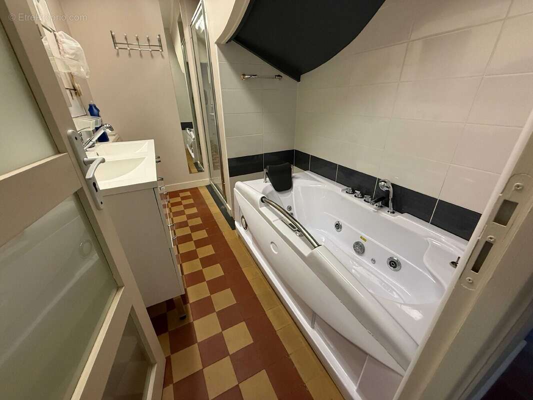 Maison à BOURBONNE-LES-BAINS