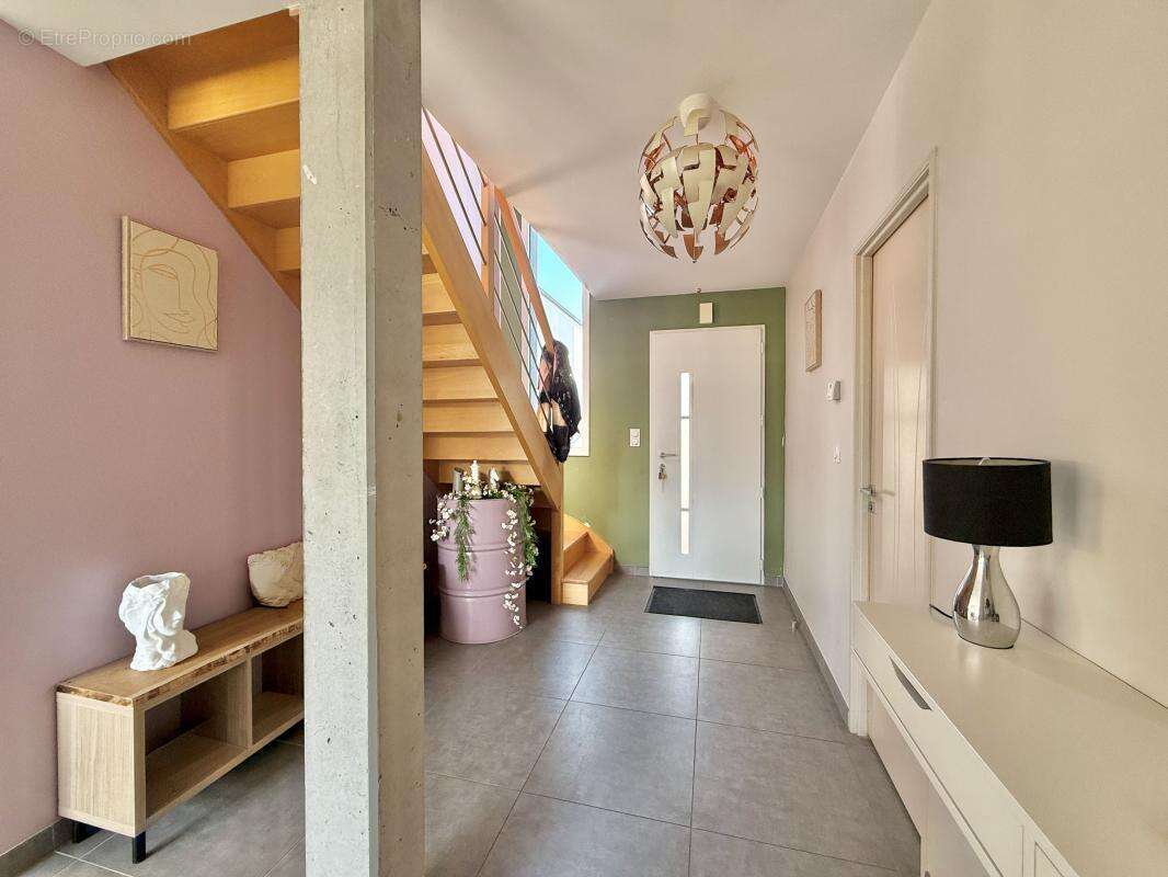 Maison à SAINT-PIERRE-DE-VARENGEVILLE