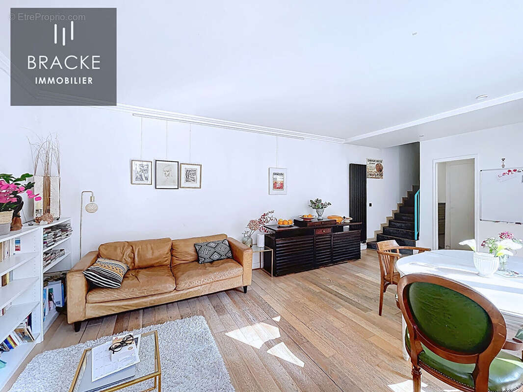 Maison à COURBEVOIE