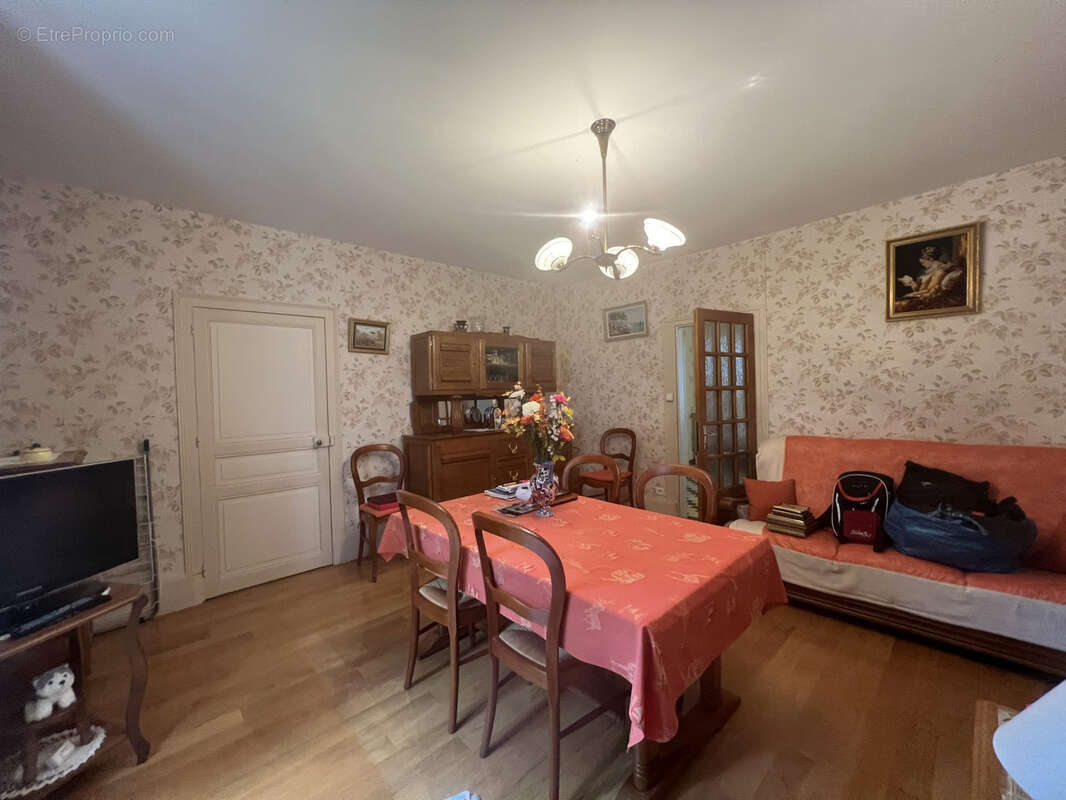 Maison à CHATEAUMEILLANT