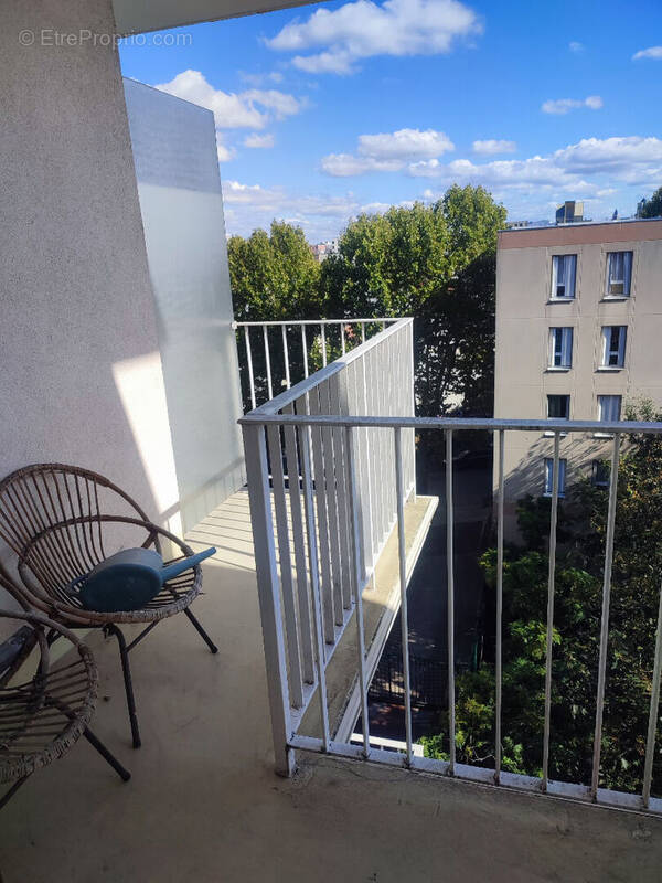 Appartement à L'ILE-SAINT-DENIS