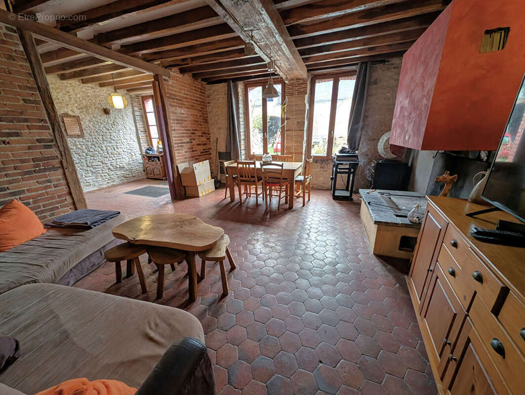 Maison à SAINT-MAURICE-LE-VIEIL