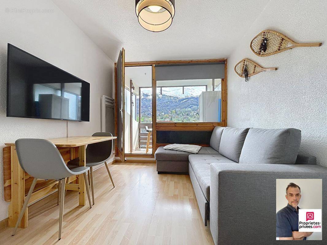 Appartement à ENCHASTRAYES