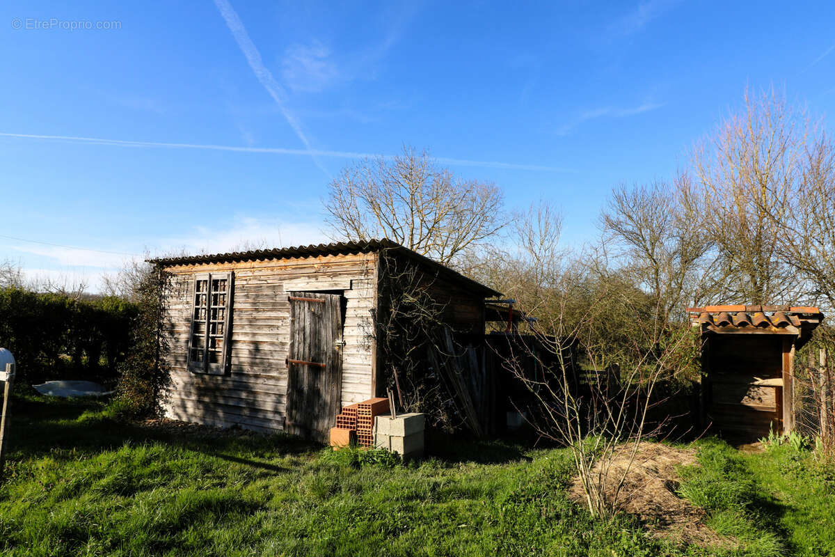 Propriété de 2.5ha avec Maison rénovée, dépendances, Vue Pyrénées - photo 5