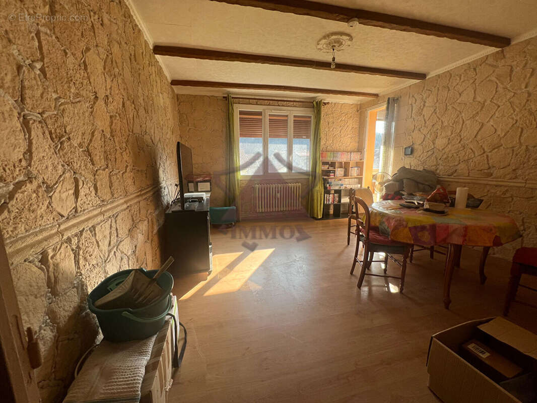 Appartement à BESSEGES
