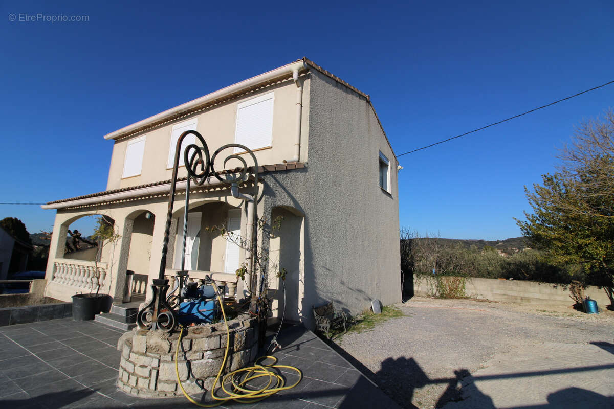 Maison à ROUSSON