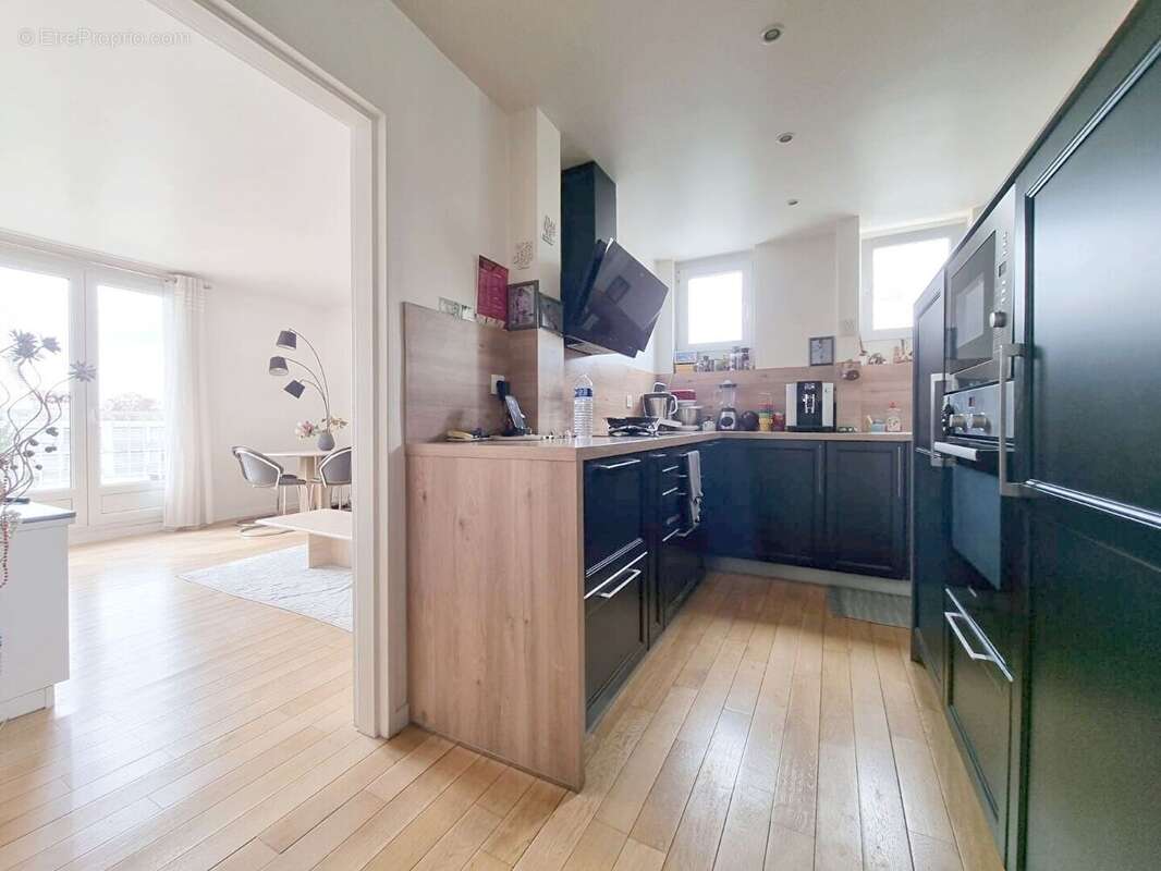 Appartement deux pieces - proche gare barre ormesson - photo 3