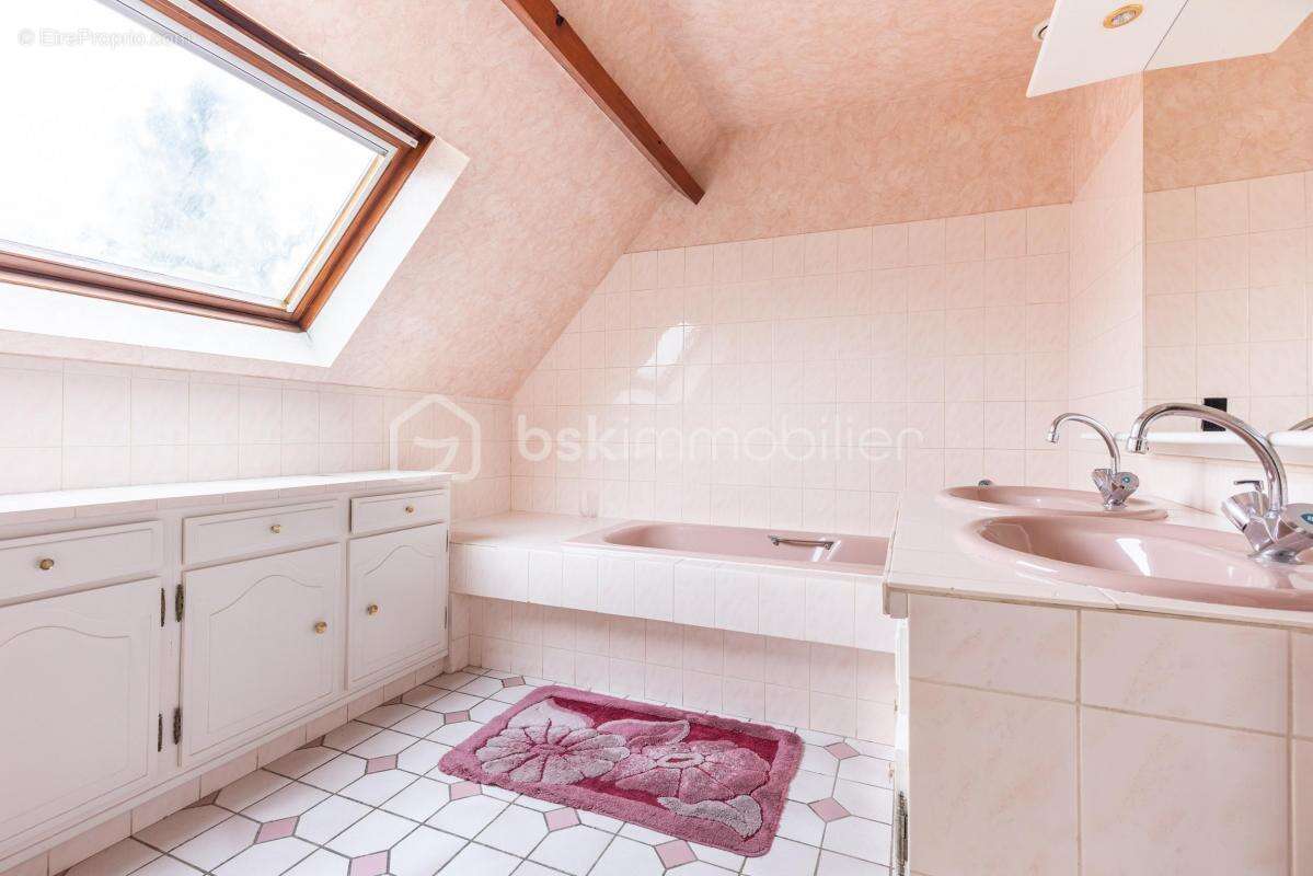 Maison familiale à vendre à Le Raincy – 266 m² - photo 10