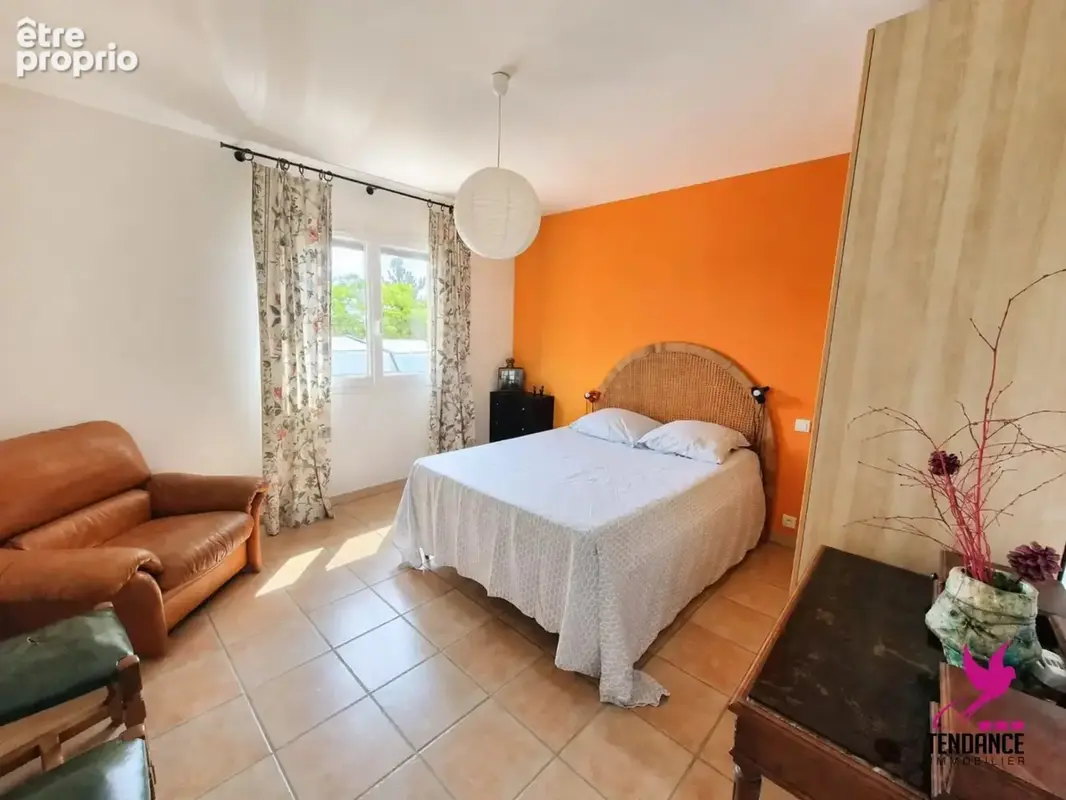 Maison familiale de 190 m² – 5 chambres, piscine et DPE A. - photo 4