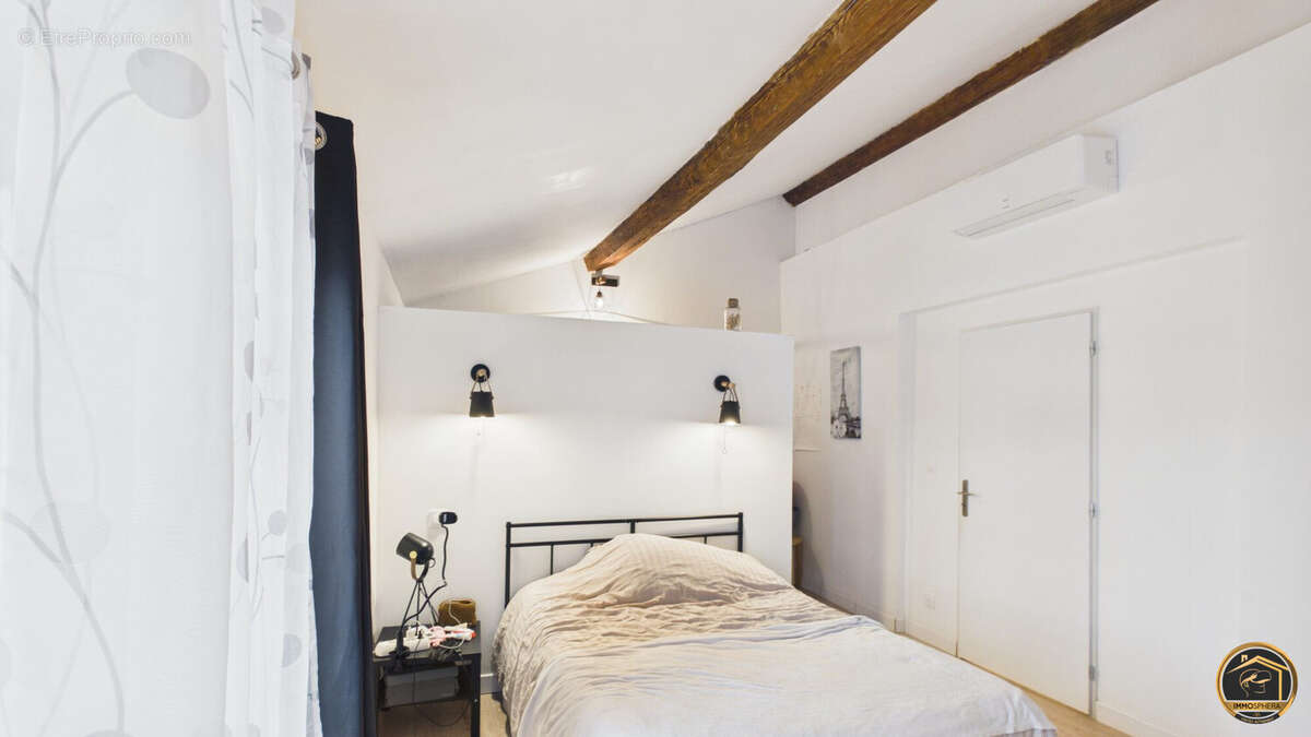 CHAMBRE 1  - Maison à QUARANTE