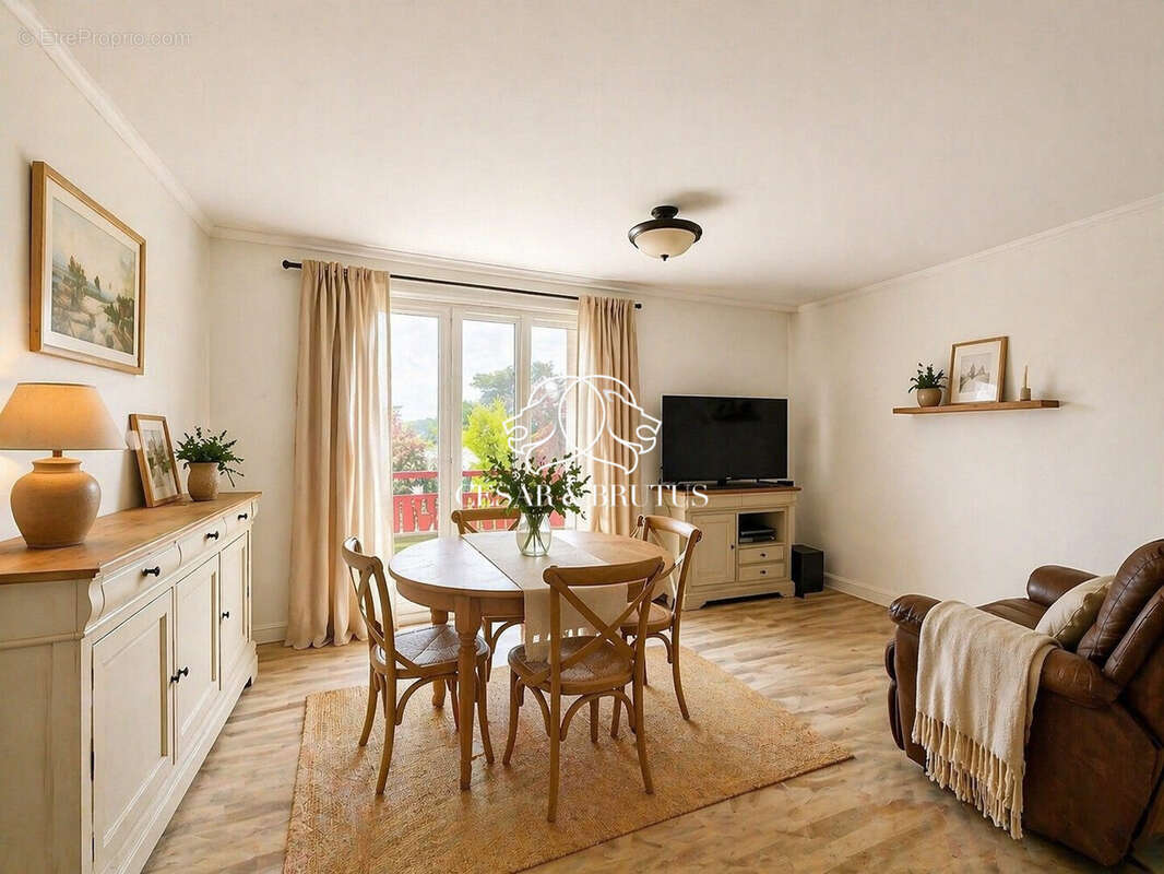 Appartement à PONT-EVEQUE