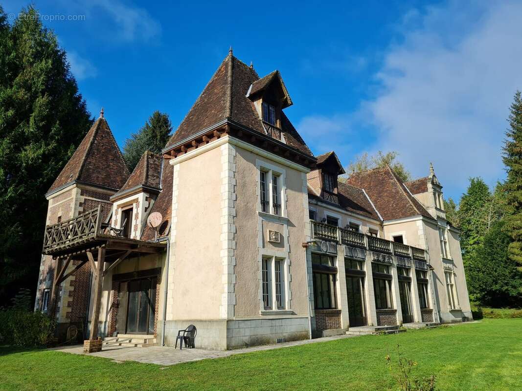 Autre à LA MADELEINE-BOUVET
