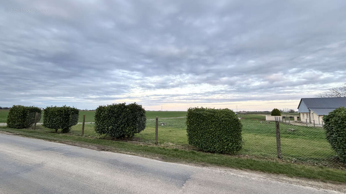 Terrain à VILLAMPUY