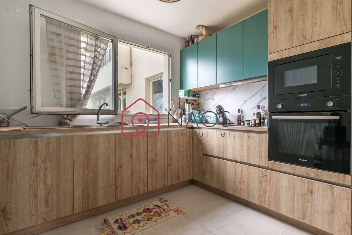 En EXCLUSIVITE : Rueil-Malmaison proche gare appartement 5 pièces avec balcon + 2 parkings + ca - photo 5