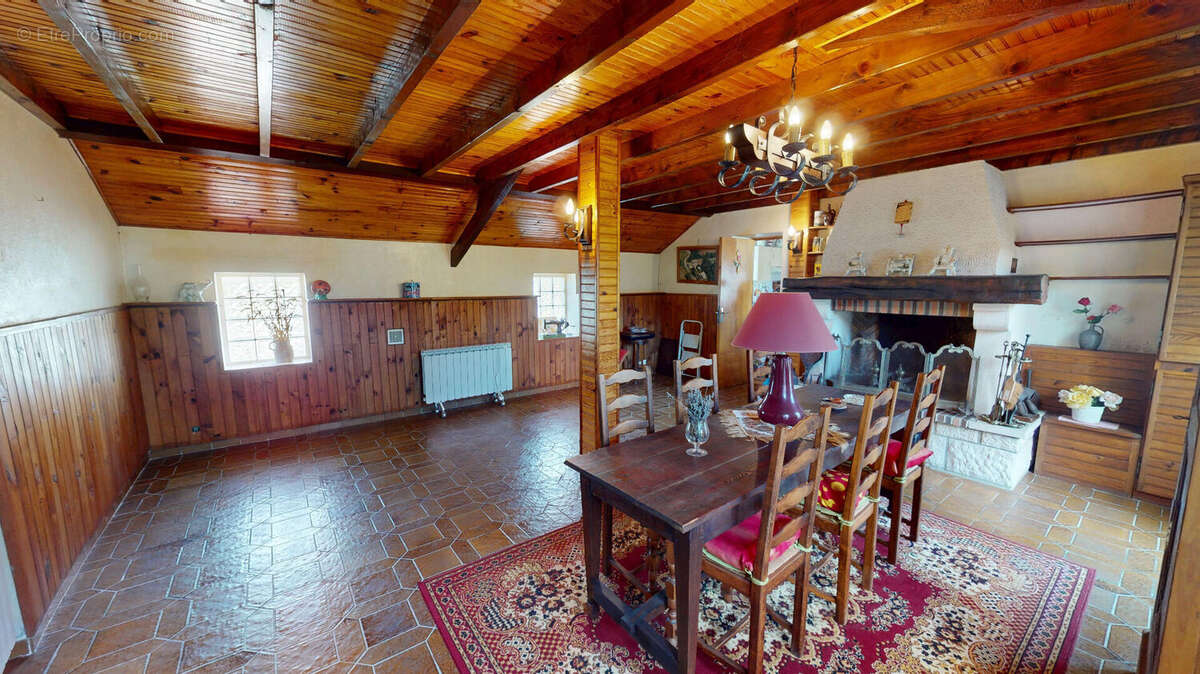 Maison à MENETOU-COUTURE