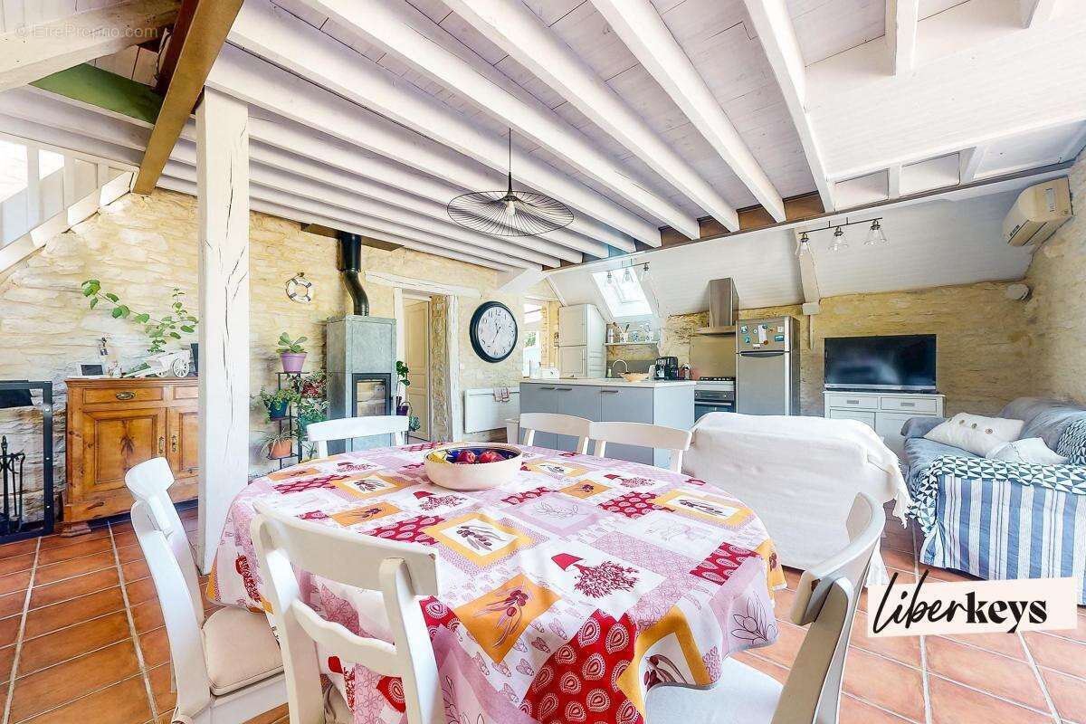 Belle propriété quercynoise du XIXe siècle avec pigeonnier, gîte indépendant, piscine et jardin nourricier – Catus (46150) - photo 5