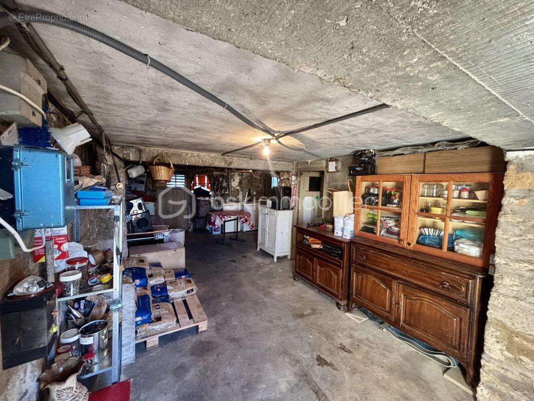  Noyen-sur-Seine – Maison 3 chambres, DPE D, sous-sol total et 2 131 m² de terrain - photo 9
