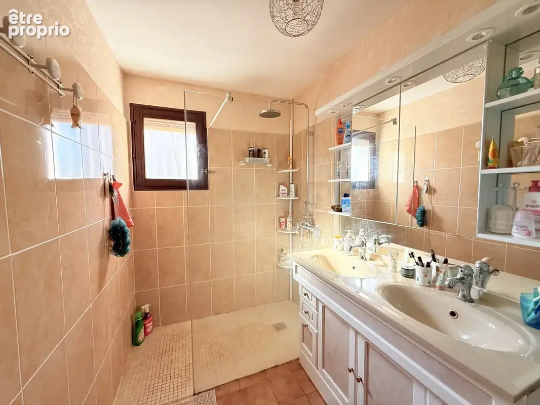 Maison de plain-pied avec piscine   3 chambres - photo 9