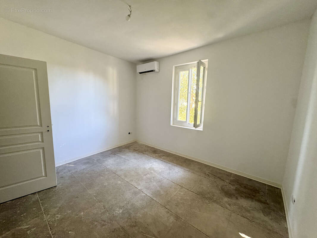 Maison à AIGUES-VIVES