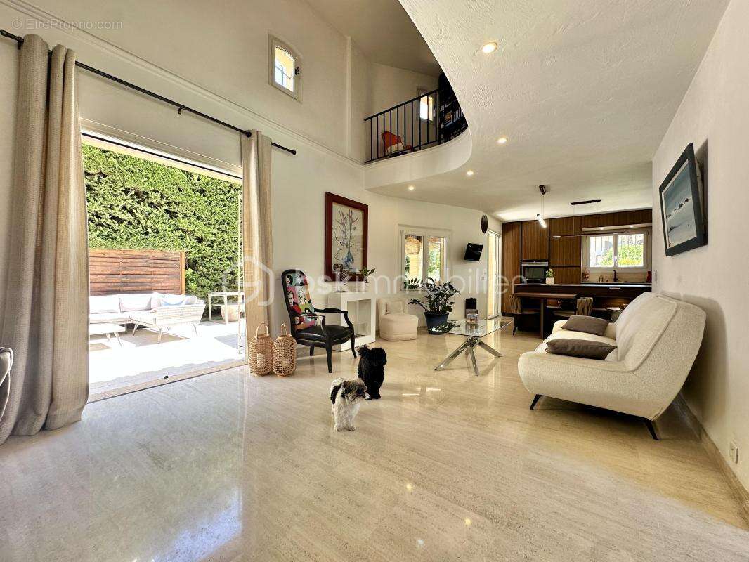 Cannes - petit juas - a vendre -  villa de charme 177m2 - jardin, piscine chauffée, double garage - au calme a 10min de la crois - photo 4