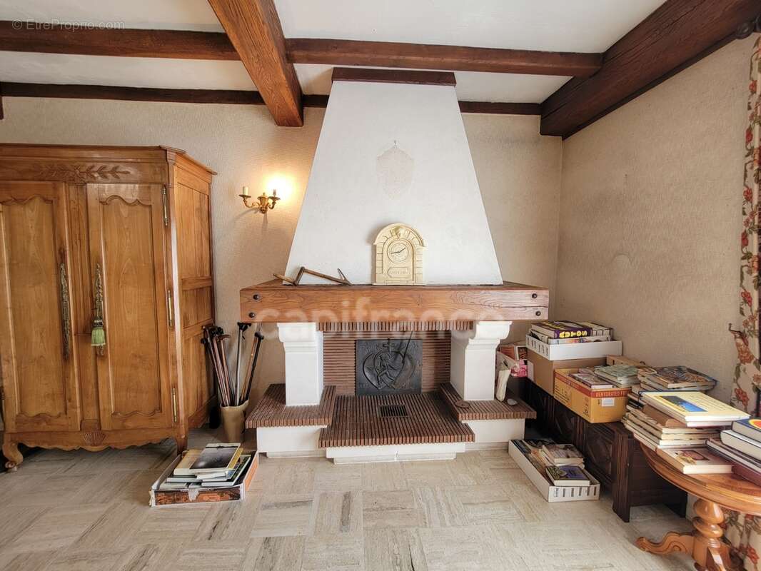 ( 85 ) Vendée entre NOIRMOUTIER , PORNIC et CHALLANS à vendre centre ville  BEAUVOIR SUR MER maison 7 pièces , 181 m² ,4 chambre - photo 24