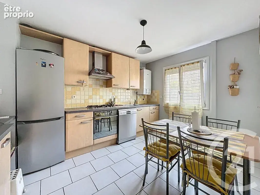 Maison 83 m² à Saint-Pierre-De-Chandieu  - photo 8