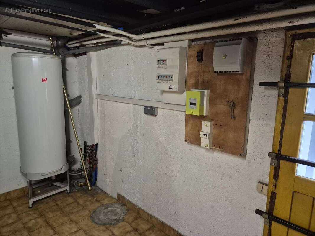 Appartement à LES PONTS-DE-CE